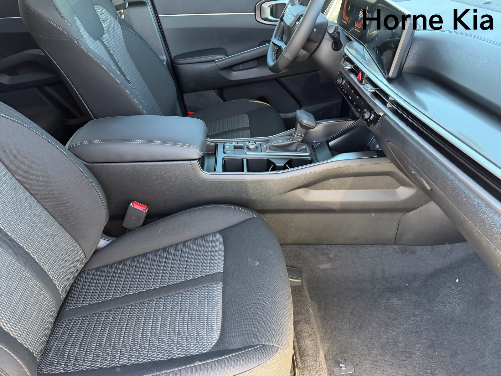 New 2026 Kia Sorento LX FWD image 9