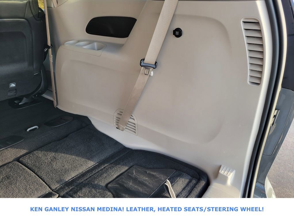 Used 2023 Chrysler Pacifica Touring-L image 47