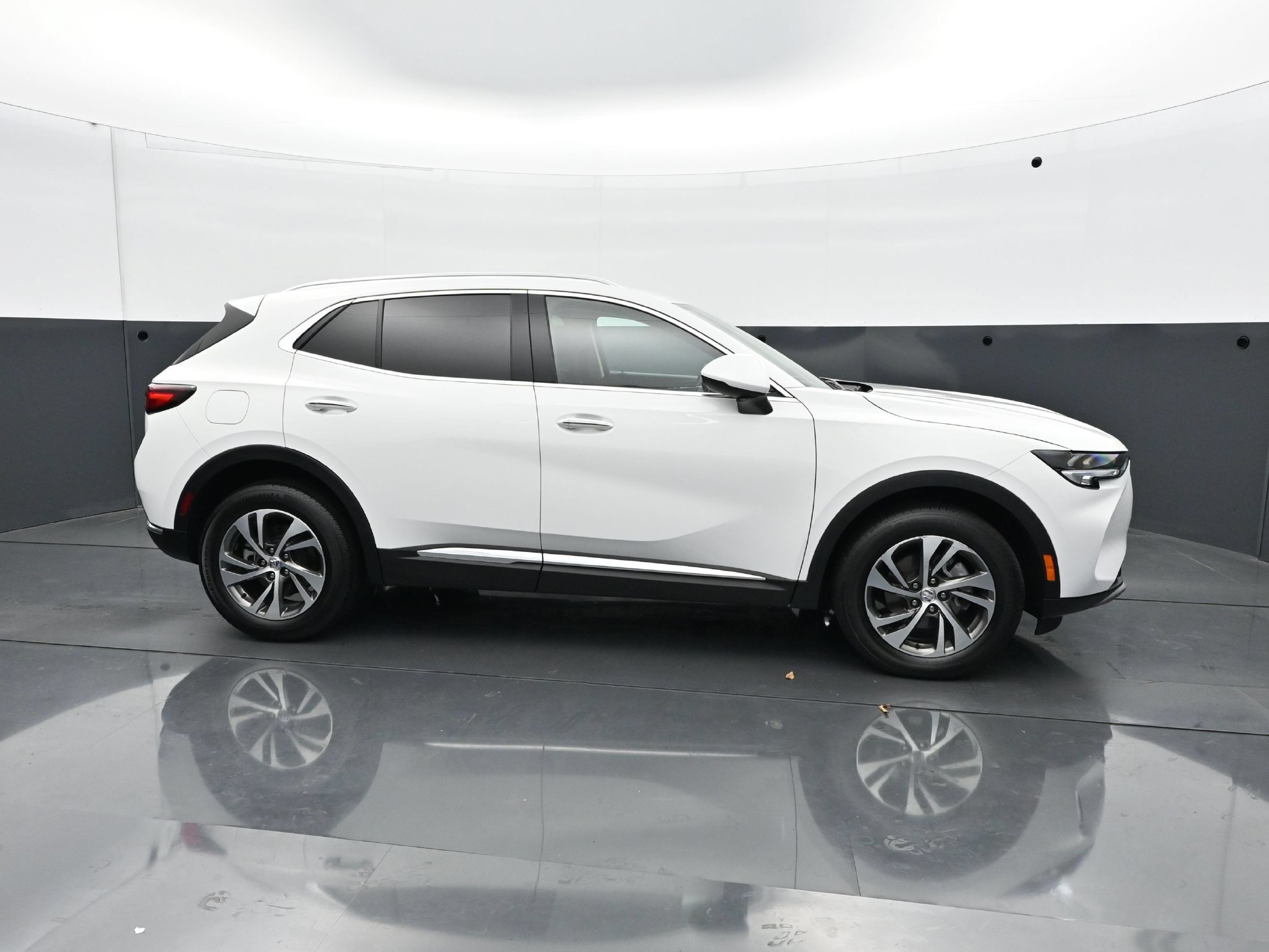 Used 2023 Buick Envision Essence AWD/4WD image 8