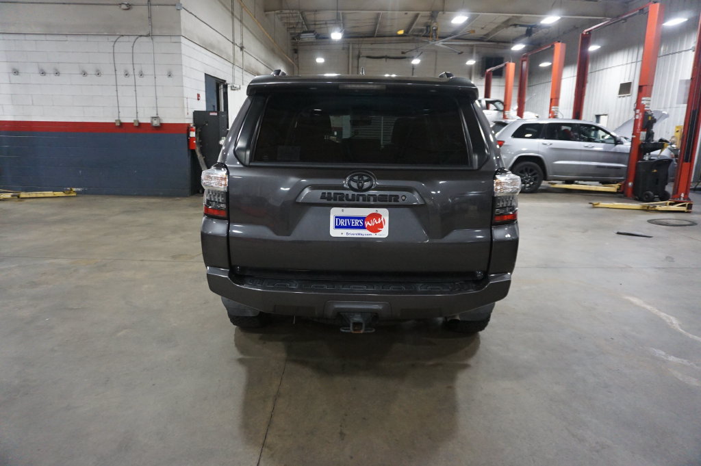 Used 2018 Toyota 4Runner SR5 RWD image 18