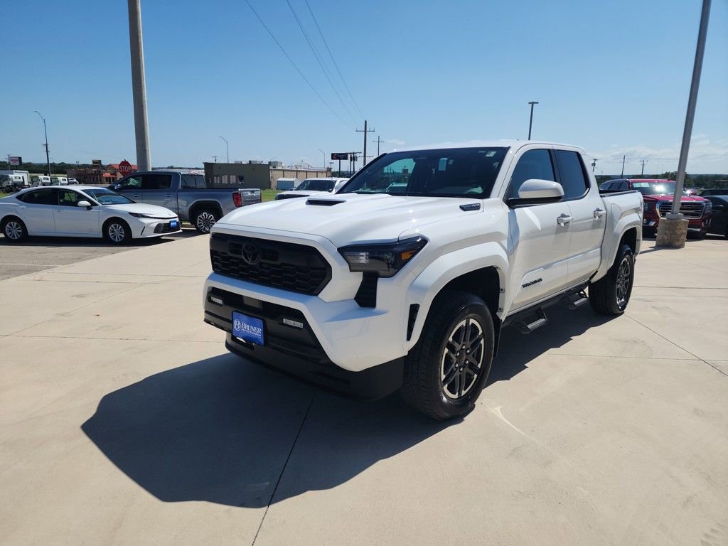 Used 2024 Toyota Tacoma TRD Sport image 3