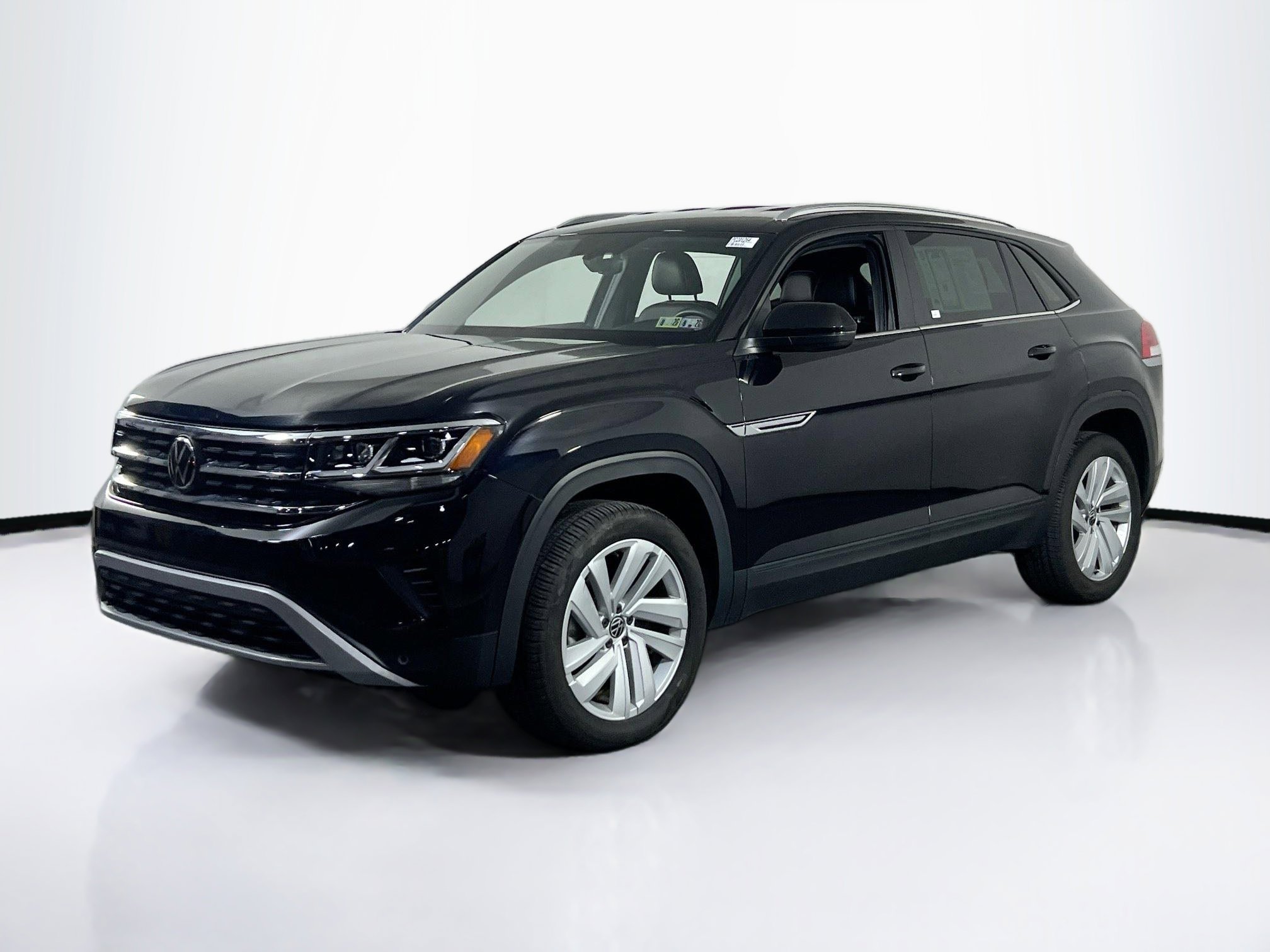 Used 2023 Volkswagen Atlas Cross Sport SE image 1