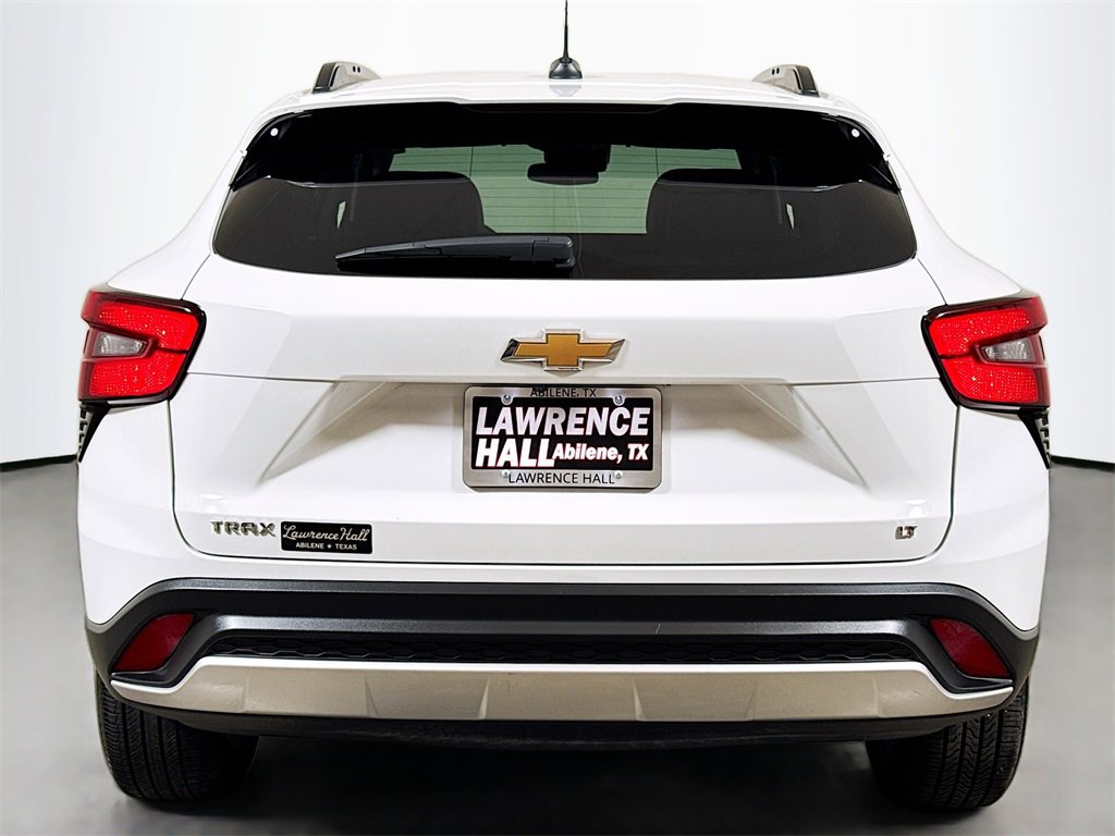 Used 2024 Chevrolet Trax LT image 5