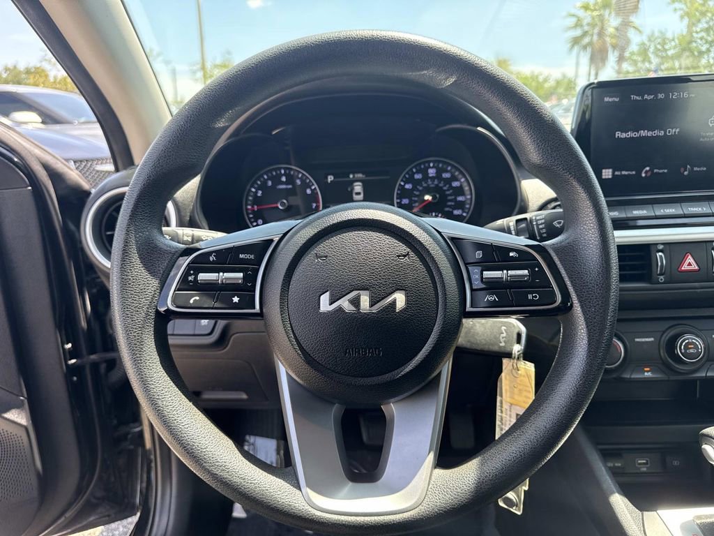 Used 2024 Kia Forte LXS FWD image 25