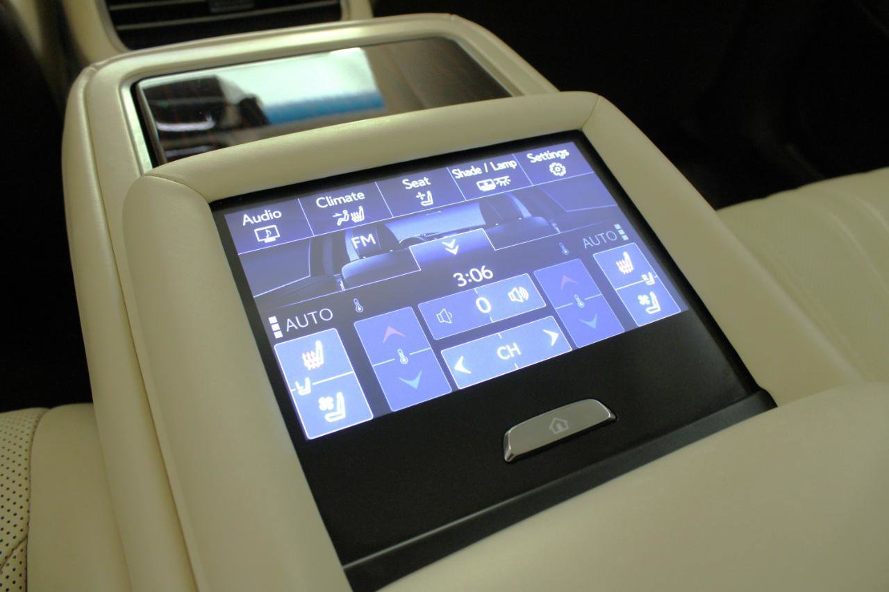 Used 2018 Lexus LS 500 w/ Luxury Package RWD image 42
