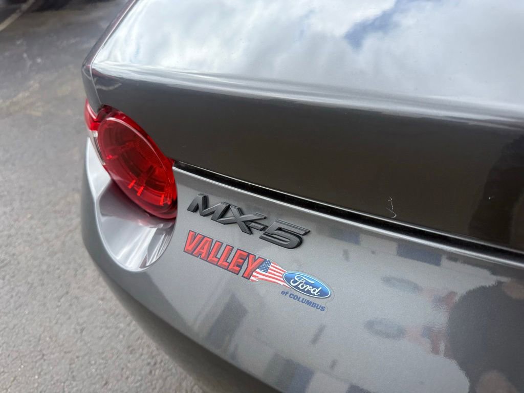Used 2019 MAZDA MX-5 Miata RF Grand Touring RWD image 43