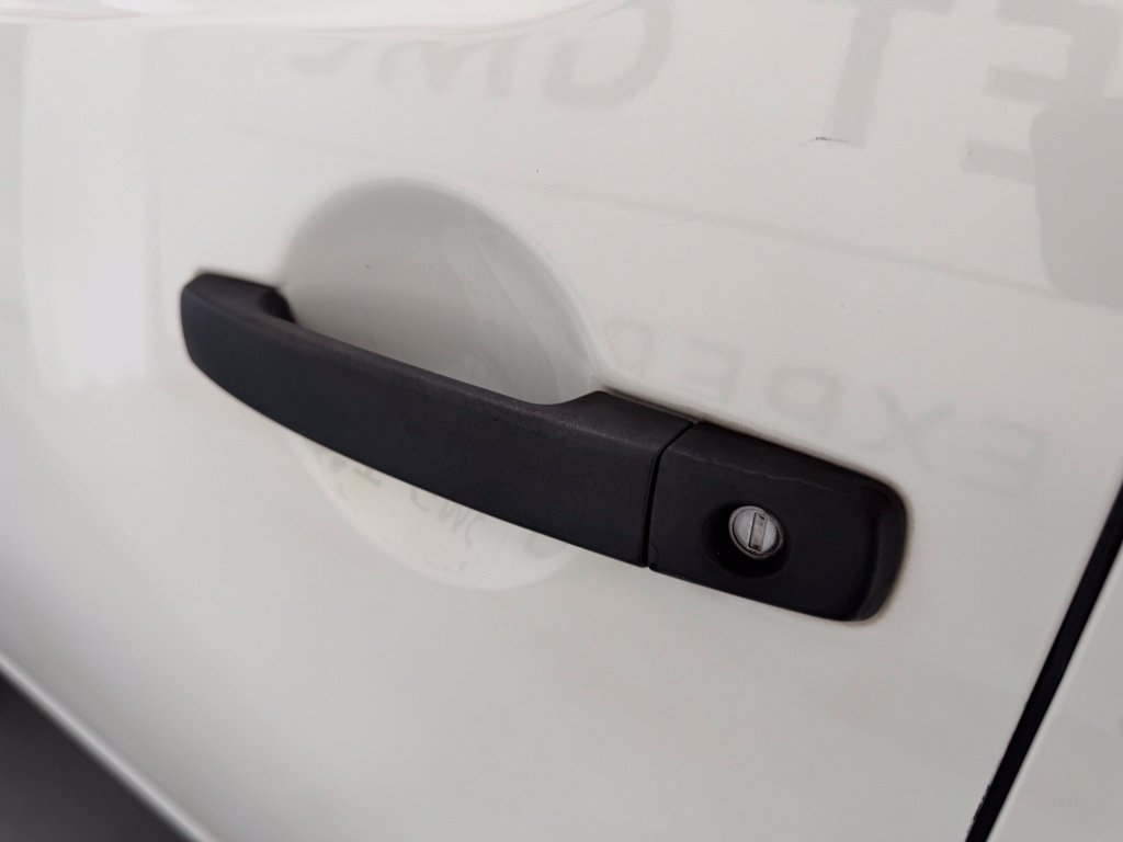 Used 2019 Nissan Frontier SV RWD image 11