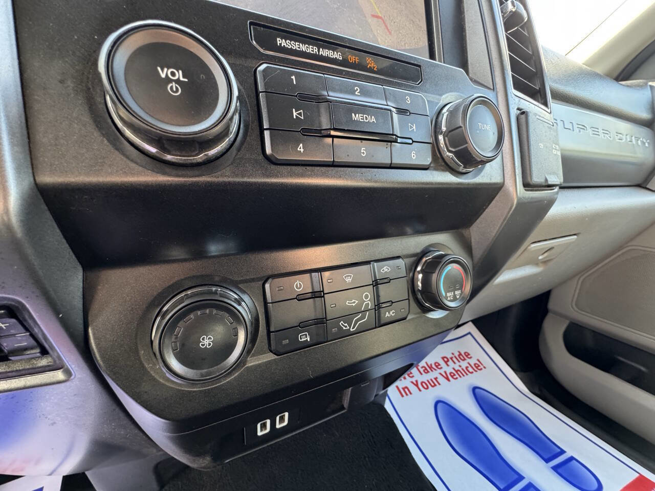 Used 2019 Ford F250 XLT w/ Camper Package image 43