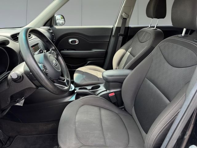 Used 2016 Kia Soul FWD image 11