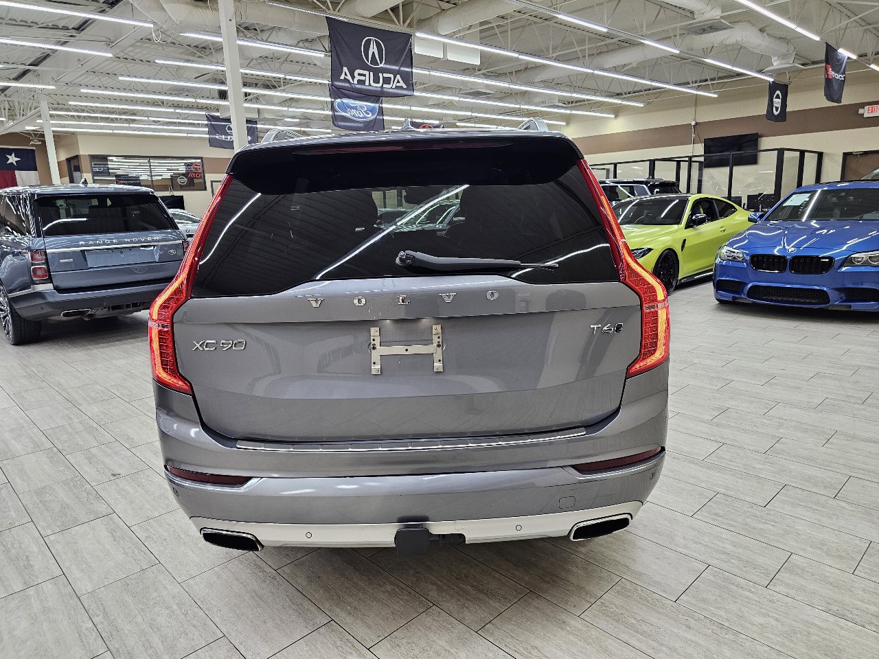 Used 2016 Volvo XC90 T6 Momentum w/ Momentum Plus Package image 8