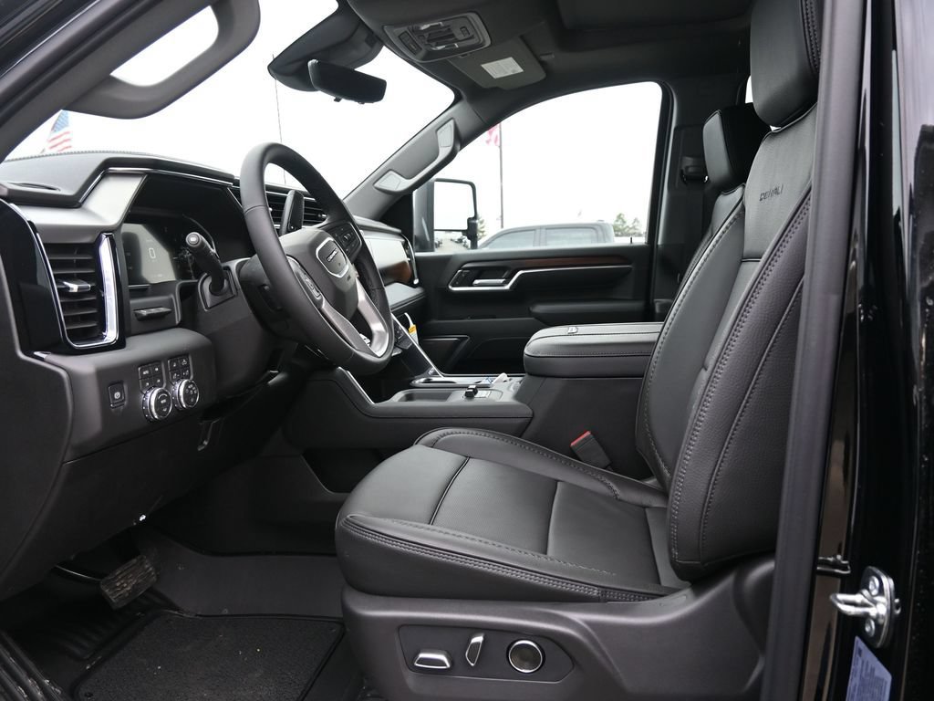 New 2026 GMC Sierra 2500 Denali w/ Denali Reserve Package AWD/4WD image 14