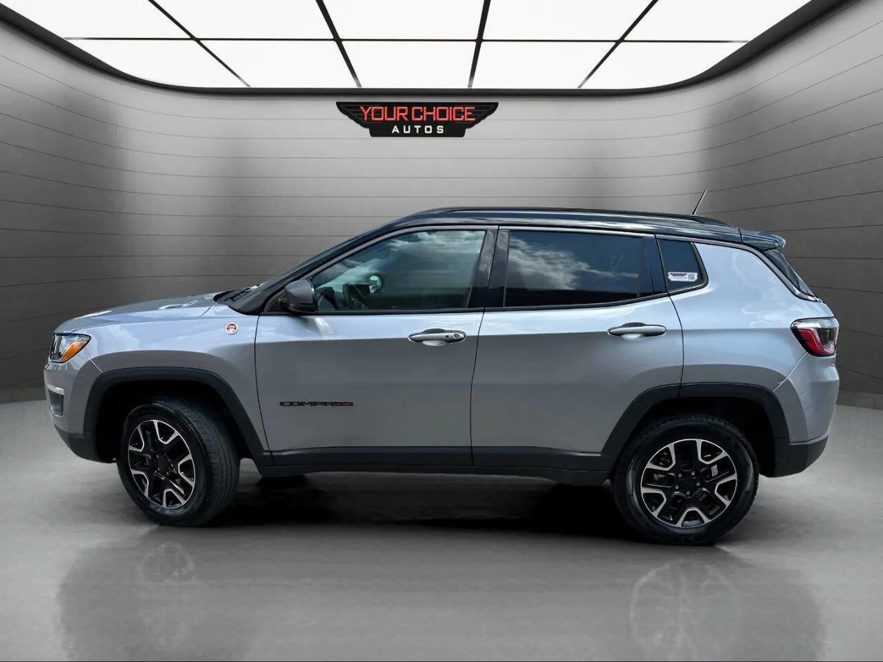 Used 2021 Jeep Compass Trailhawk image 2