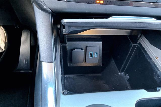 Used 2020 Ford Explorer XLT w/ Equipment Group 202A image 33