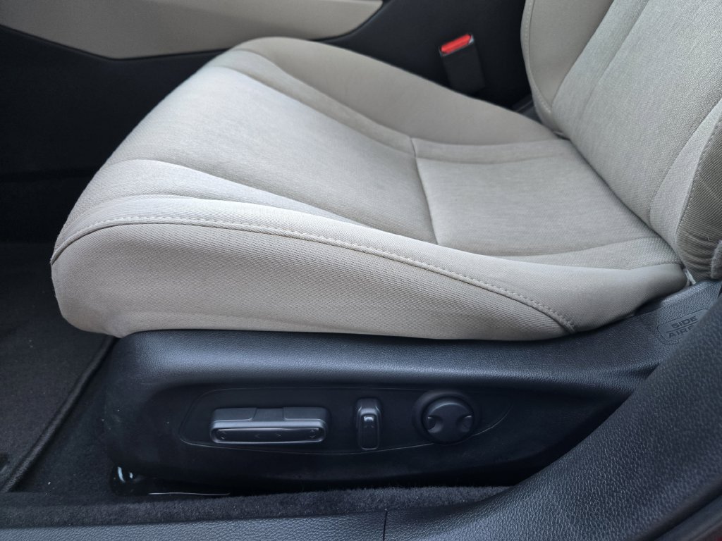 Used 2023 Honda Accord EX image 19