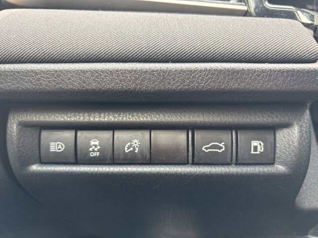 Used 2025 Toyota Camry LE FWD image 16