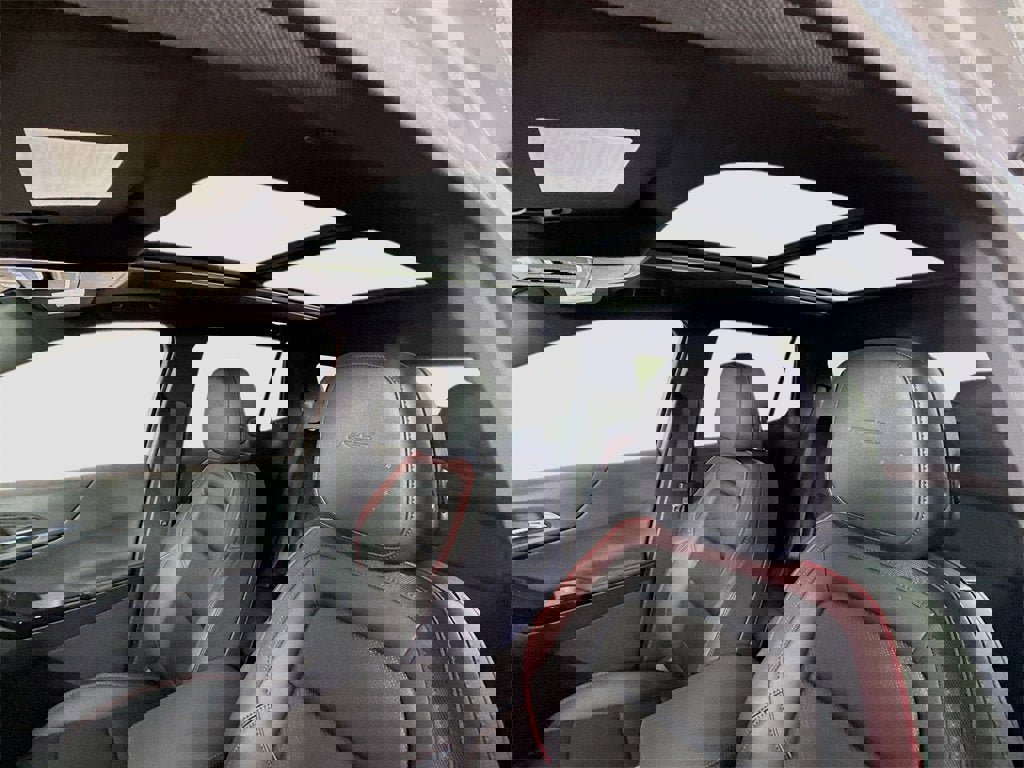 Used 2025 Chevrolet Equinox RS w/ Safety and Technology Package image 16