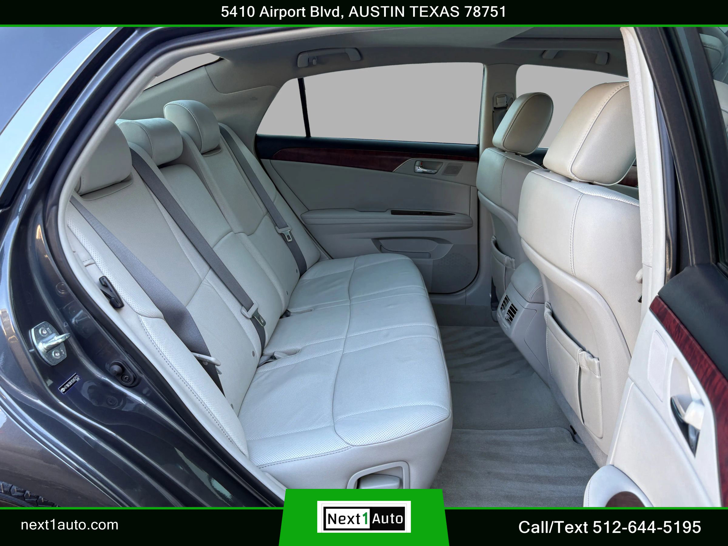 Used 2012 Toyota Avalon Limited image 31