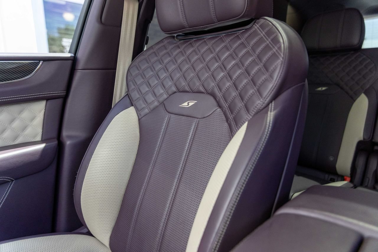 Certified 2023 Bentley Bentayga AWD/4WD image 44