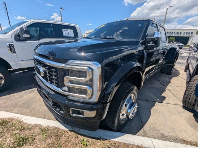 Certified 2025 Ford F450 Platinum w/ Platinum Plus Package AWD/4WD image 5