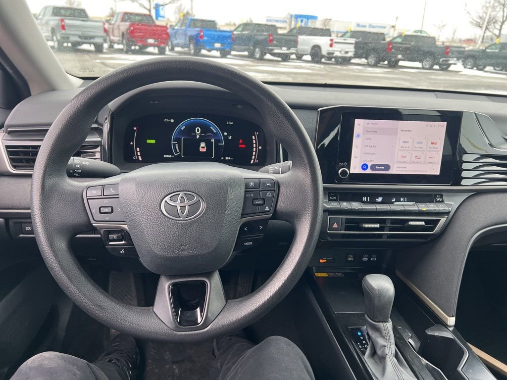 Used 2025 Toyota Camry LE image 24
