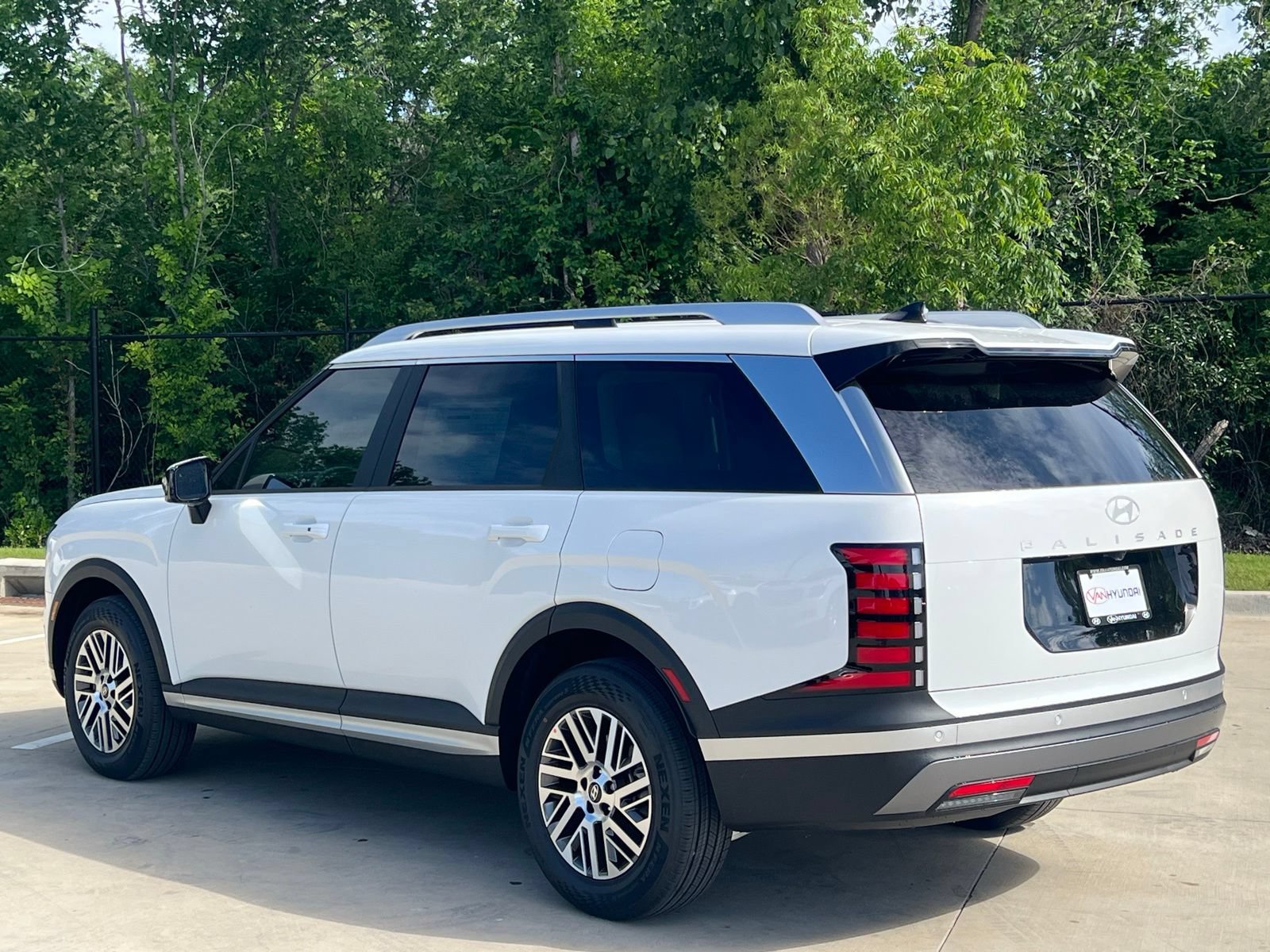 New 2026 Hyundai Palisade SEL FWD image 9