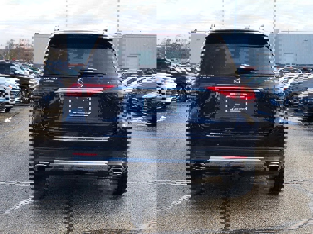 Used 2022 Mercedes-Benz GLE 350 4MATIC w/ Premium Package image 5