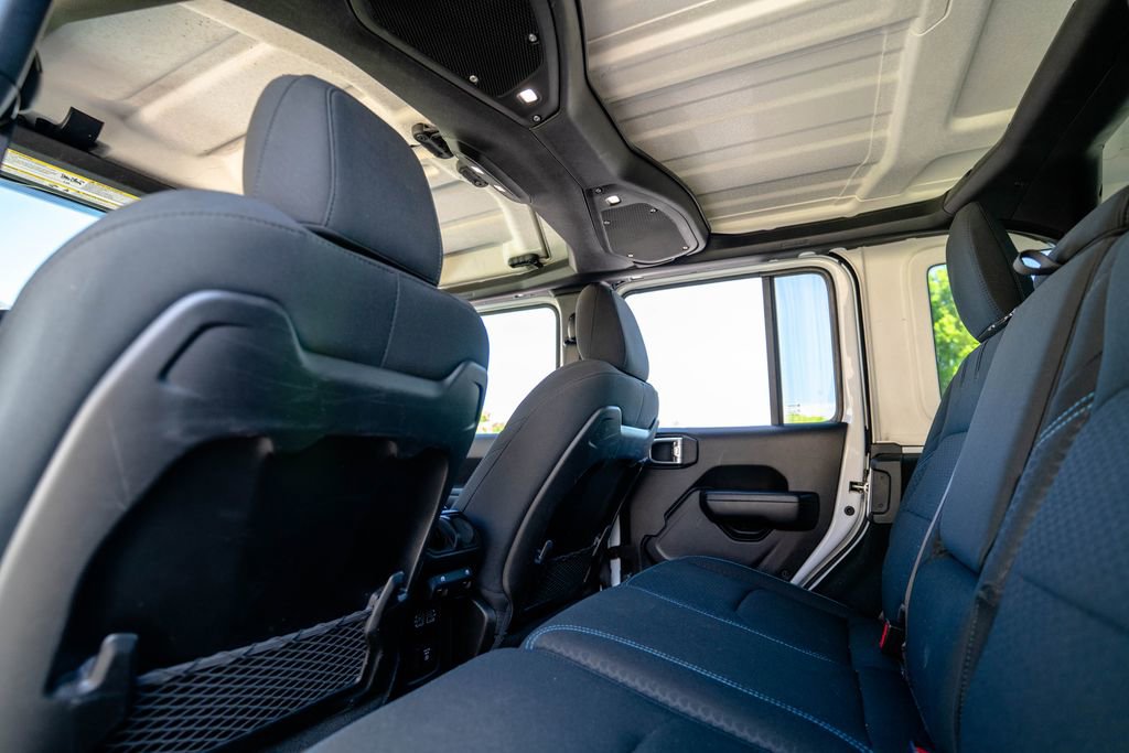 Used 2024 Jeep Wrangler Unlimited Rubicon 4xe AWD/4WD image 37