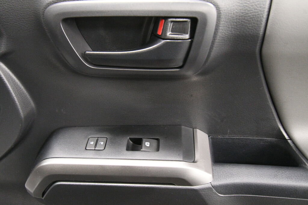 Used 2023 Toyota Tacoma SR5 AWD/4WD image 24