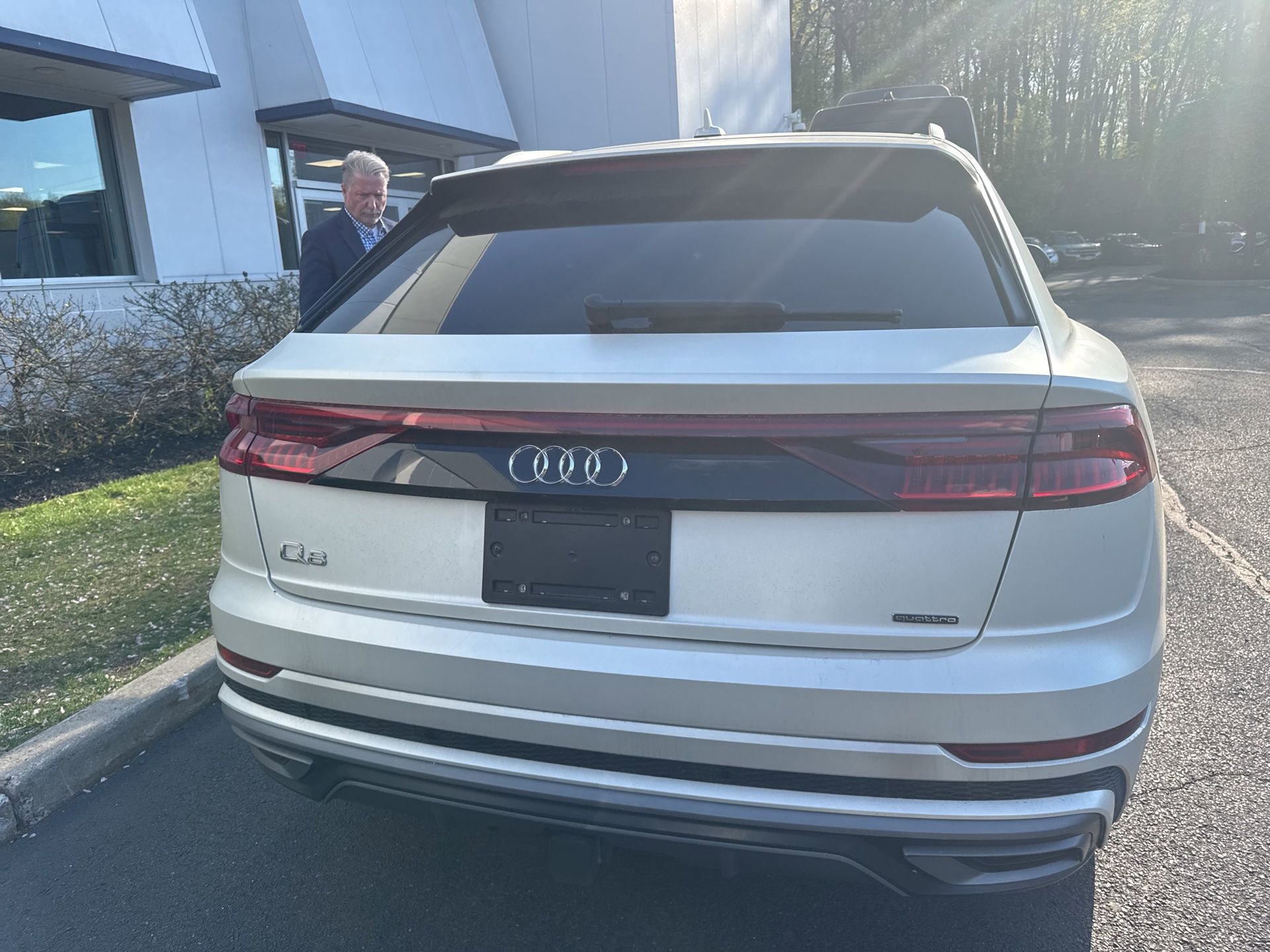 Used 2021 Audi Q8 Premium Plus w/ Premium Plus Package image 3