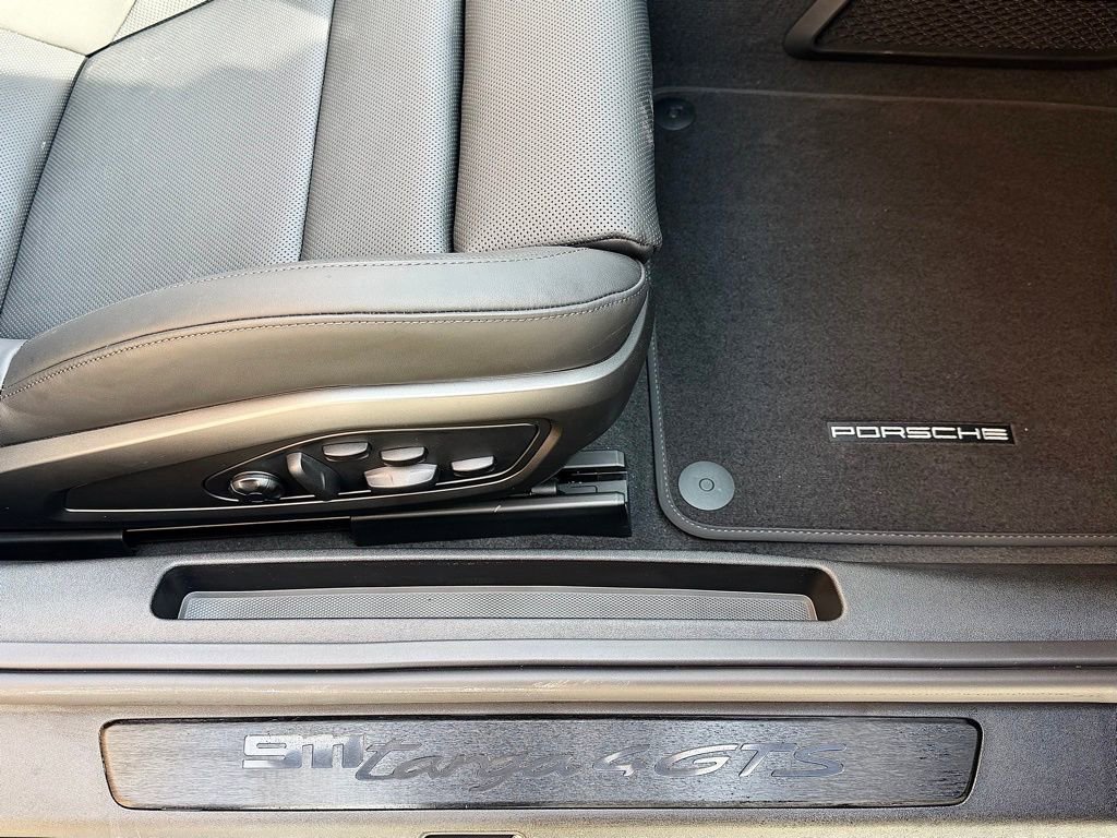 Certified 2026 Porsche 911 Targa 4 GTS w/ Premium Package image 24