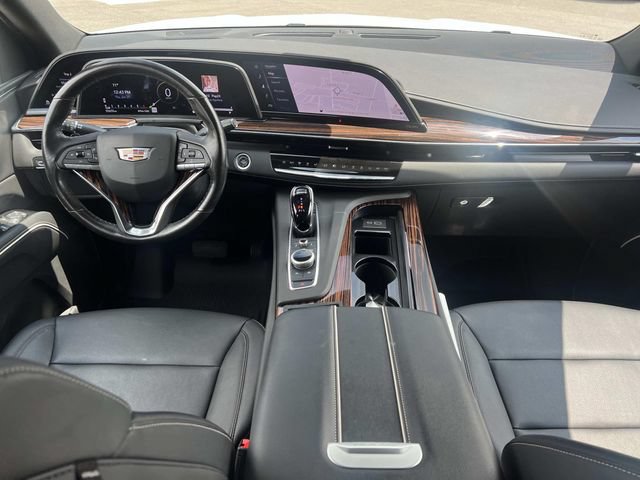 Certified 2024 Cadillac Escalade Luxury AWD/4WD image 13