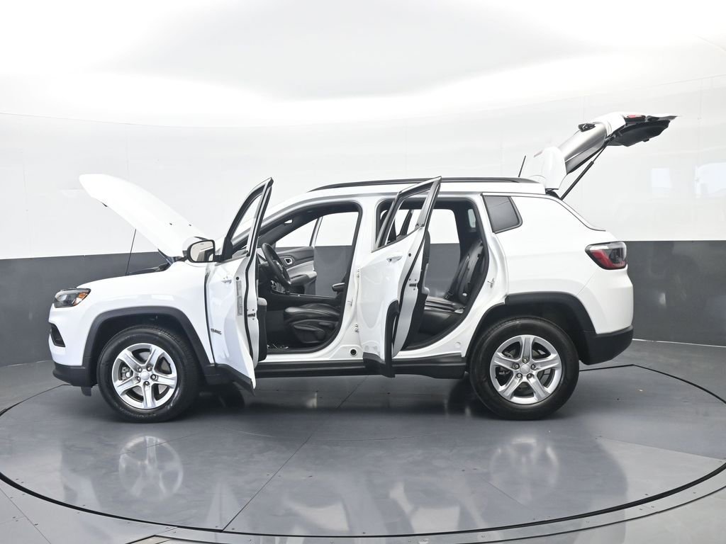 Used 2023 Jeep Compass Latitude AWD/4WD image 69