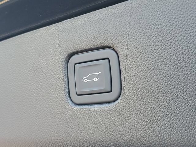 Certified 2024 Chevrolet Blazer LT w/ Convenience Package AWD/4WD image 9