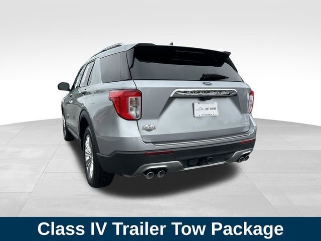 Used 2023 Ford Explorer King Ranch w/ Technology Package AWD/4WD image 3