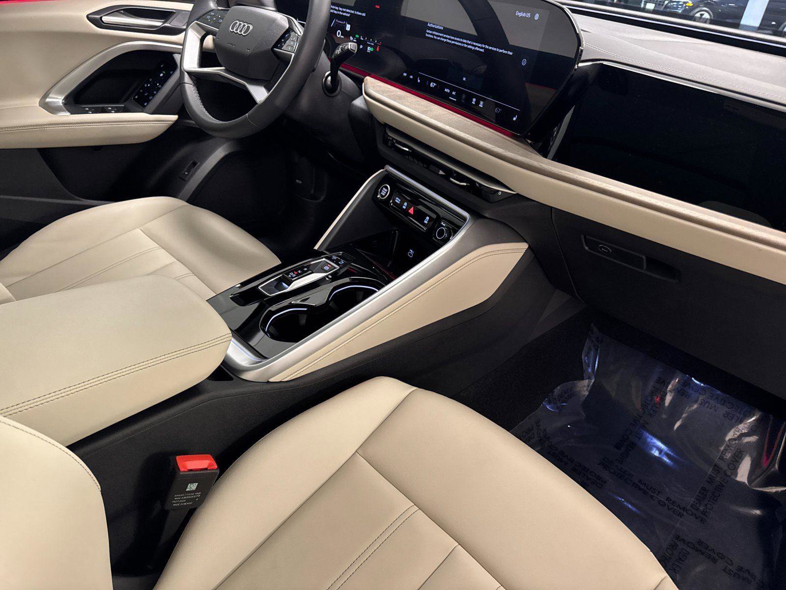 Certified 2025 Audi Q5 Premium w/ Convenience Package image 16