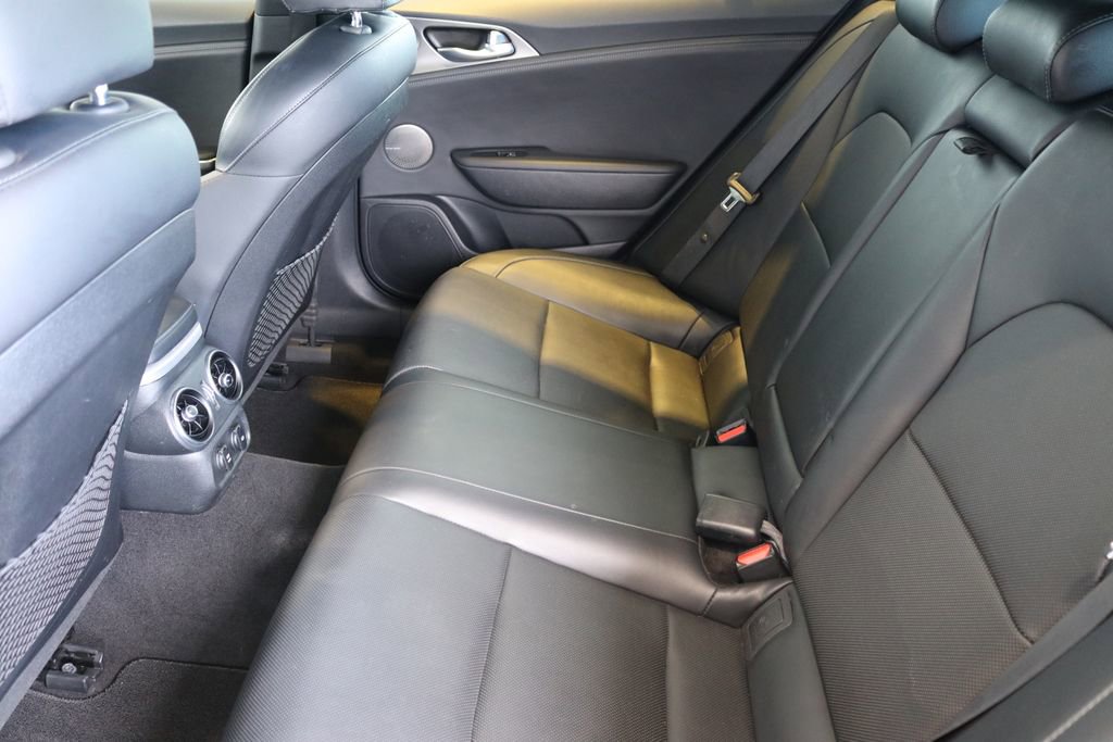 Used 2020 Kia Stinger GT1 image 26