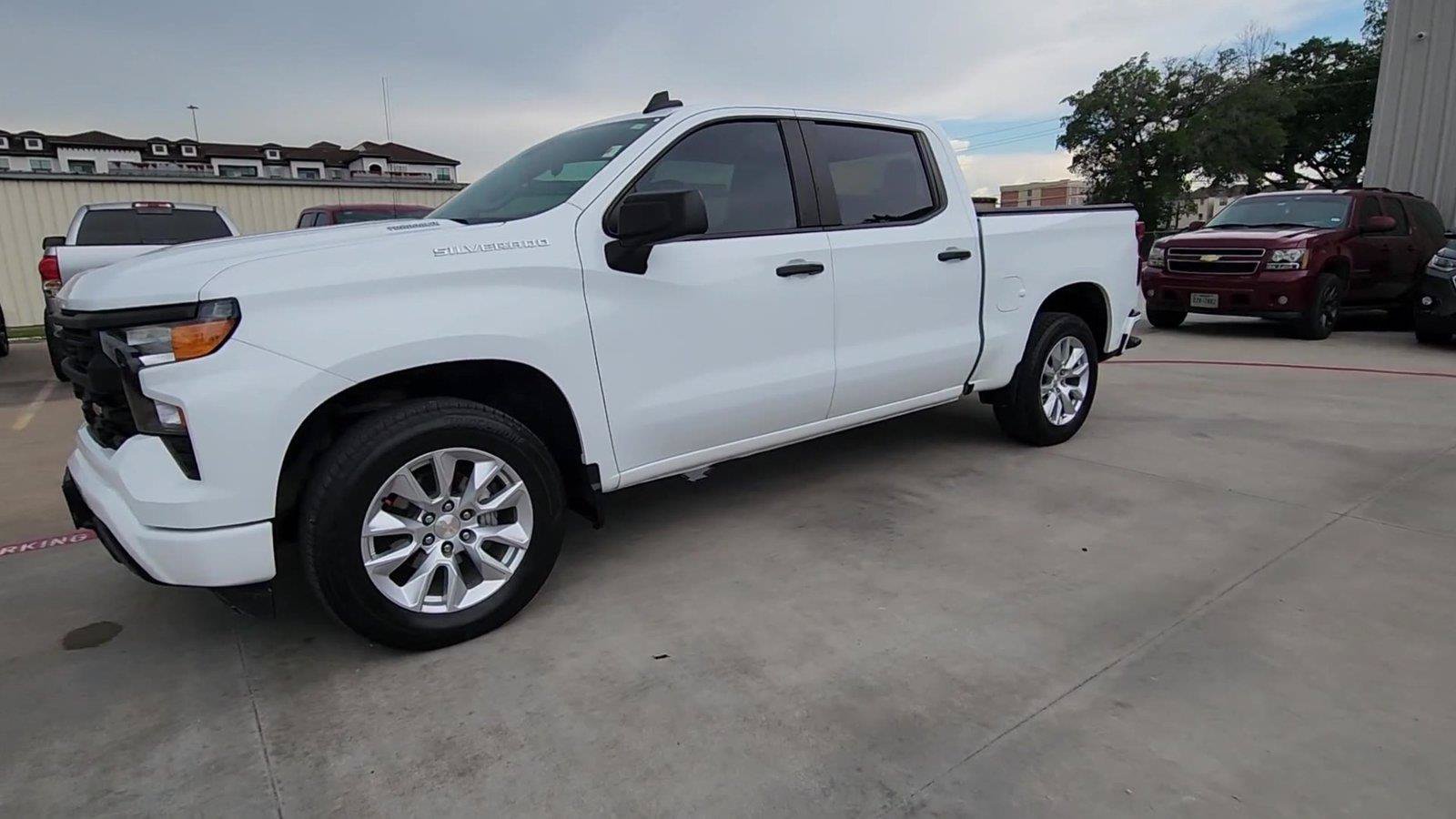 Used 2025 Chevrolet Silverado 1500 Custom RWD image 4