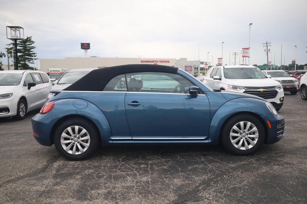Used 2019 Volkswagen Beetle 2.0T S FWD image 4