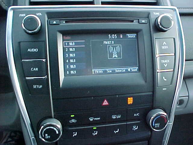 Used 2016 Toyota Camry LE image 25