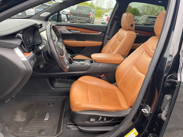 Used 2020 Cadillac XT5 Premium Luxury w/ LPO, Floor Liner Package AWD/4WD image 17