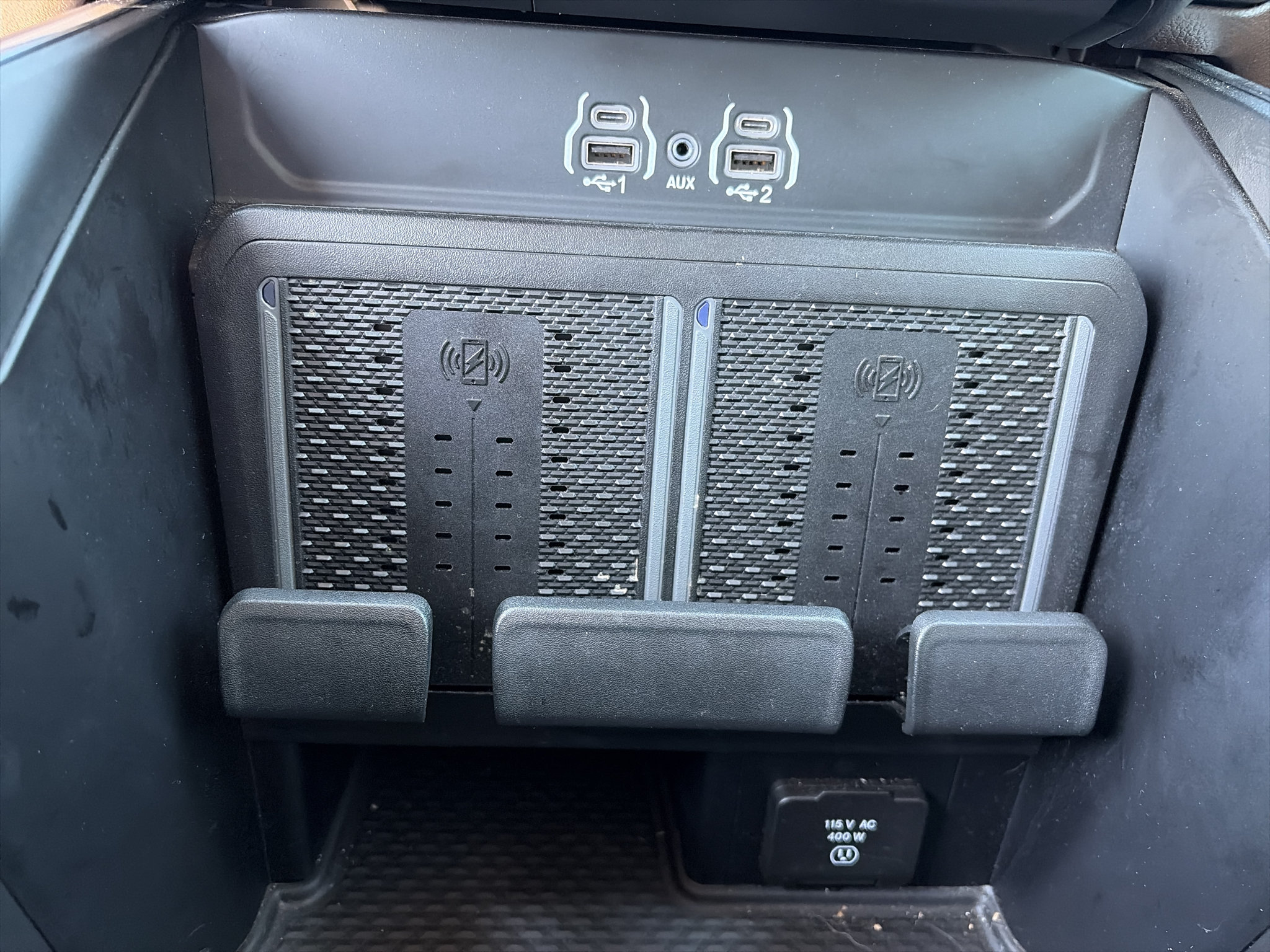 Used 2025 RAM 3500 Laramie AWD/4WD image 23