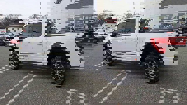 Certified 2022 Ford F150 XLT w/ Equipment Group 302A High image 3