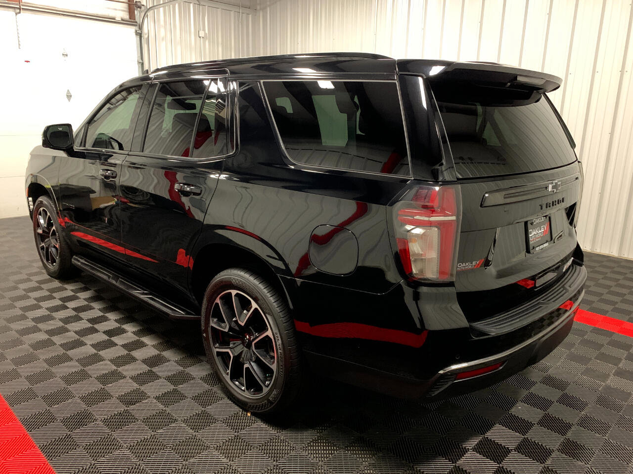 Used 2022 Chevrolet Tahoe RST w/ Luxury Package image 2