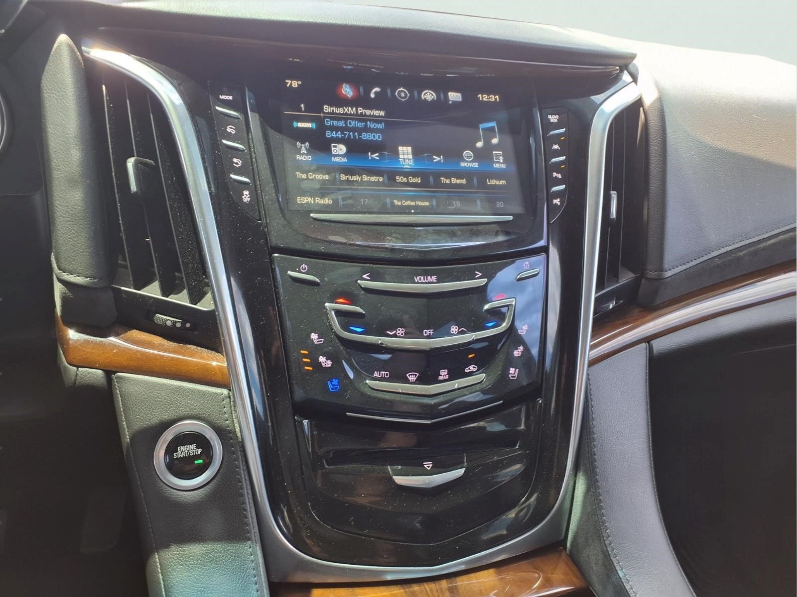 Certified 2019 Cadillac Escalade Luxury AWD/4WD image 20