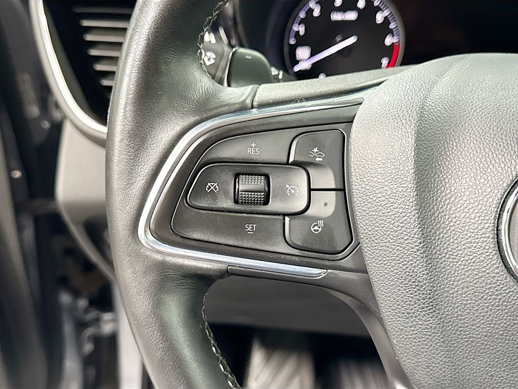 Used 2022 Buick Envision Avenir w/ Technology Package II image 8