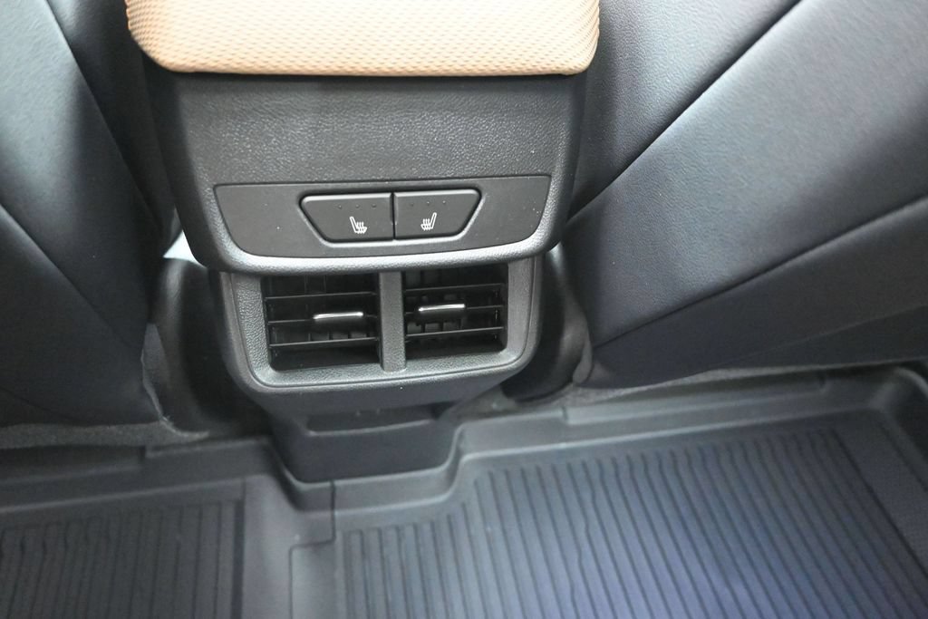 New 2026 Chevrolet Equinox ACTIV w/ Convenience Package III FWD image 18