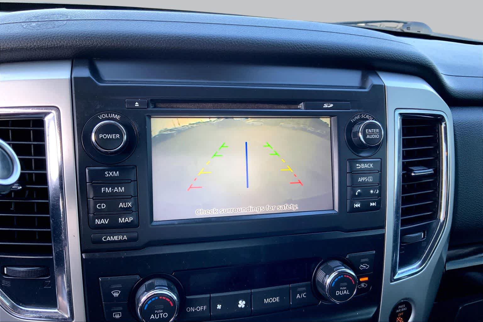 Used 2018 Nissan Titan SV w/ SV Convenience Package RWD image 23