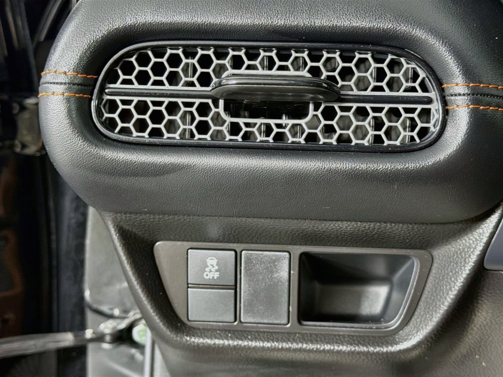 Used 2025 Honda HR-V Sport image 15