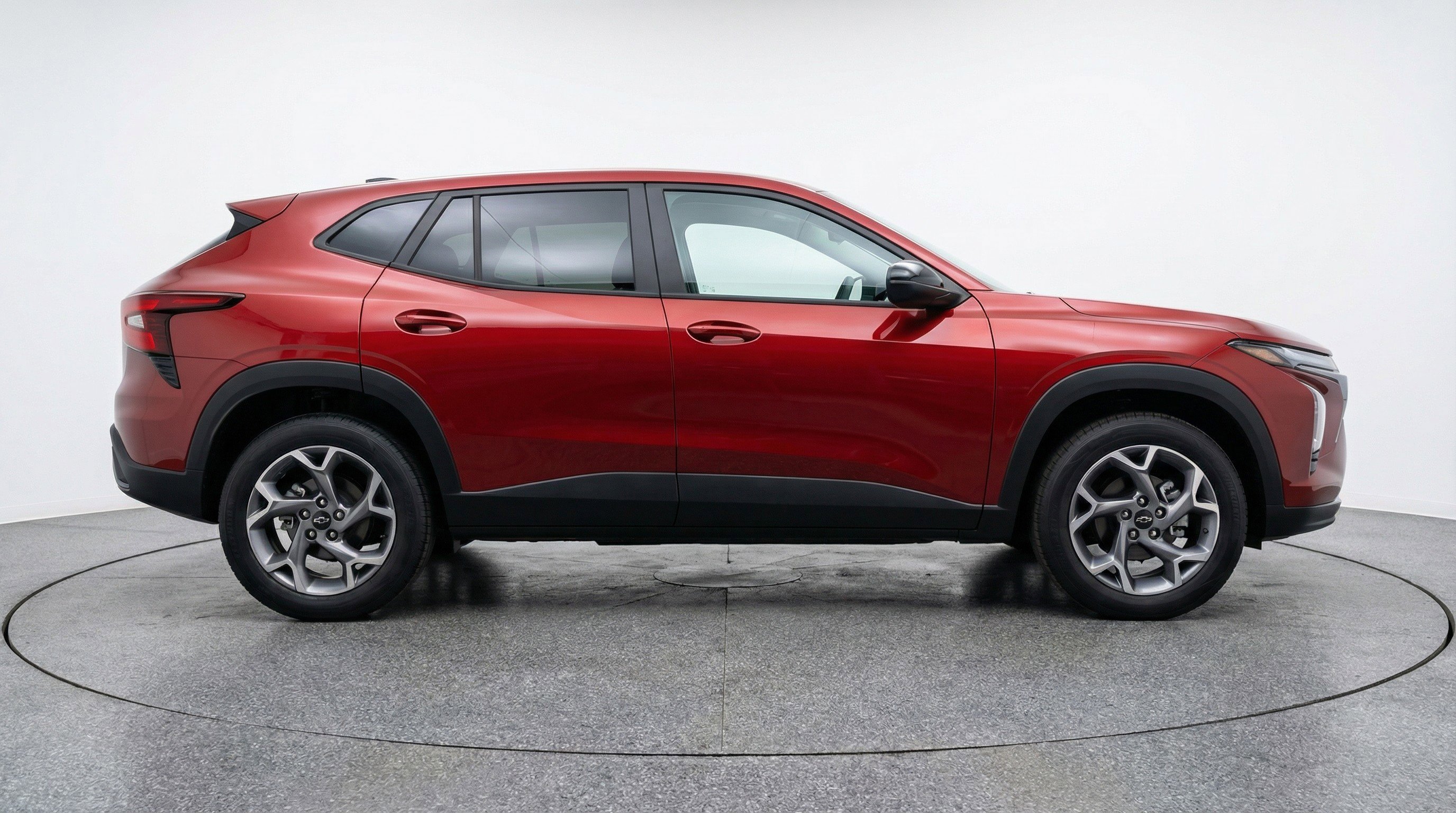 Used 2025 Chevrolet Trax LT image 11