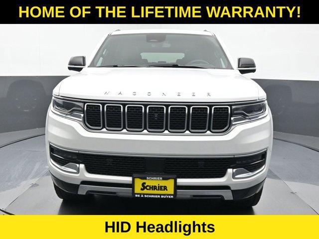 Used 2023 Jeep Wagoneer L Series III w/ Premium Group I AWD/4WD image 9